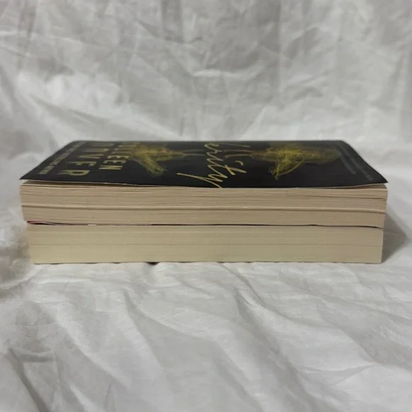 “Without Merit” and “Verity” Paperback Fiction Novels by Colleen Hoover. - Picture 4 of 15